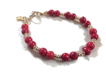 Pulsera roja - Joyería de piedras preciosas de magnesita - Joyería de oro - Encanto Quatrefoil - Con cuentas - Moda - Hecho a mano - Regalo - Carmal