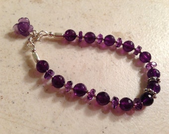 Amethyst Bracelet - Purple Gemstone Jewellery - February Birthstone - Sterling Silver Jewelry - Beaded - Fashion - Flower Charm