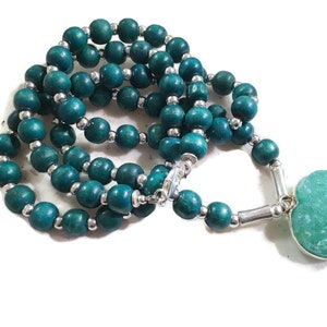 Green Necklace - Heart Pendant Jewelry - Long - Statement - Silver Jewellery - Chunky - Fashion -Trendy