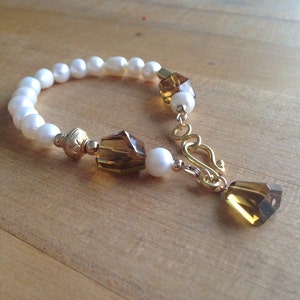 Pearl & Beer Quartz Bracelet - Brown White Jewellery - Pearl Gemstone Jewelry - Gold Filled - Asymmetric - Mod - Beaded - Gift - Handmade