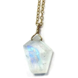 Moonstone Necklace - Rainbow Moonstone Necklace - Moon Stone Jewelry - Statement Necklace - Gold Chain Jewelry - Iridescent - Gemstone