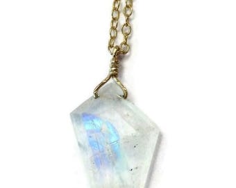 Moonstone Necklace - Rainbow Moonstone Necklace - Moon Stone Jewelry - Statement Necklace - Gold Chain Jewelry - Iridescent - Gemstone