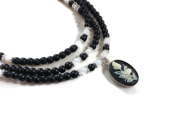 Collier Pendentif En Argent 925 Avec Onyx, Corail Et Camée Papillon - Longueur 46 Cm, Neuf Avec étiquettes