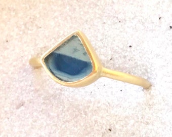 Bicolor tourmaline and solid 18k gold ring