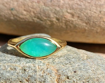 Real Peruvian opal and solid 18k gold ring