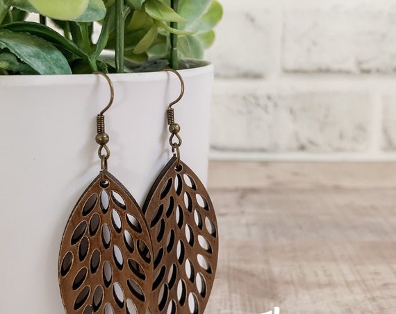 Cali Earrings | Wood Earrings | Boho Earrings | Western Earrings | Lightweight Earrings |Leaf Earrings | Earrings