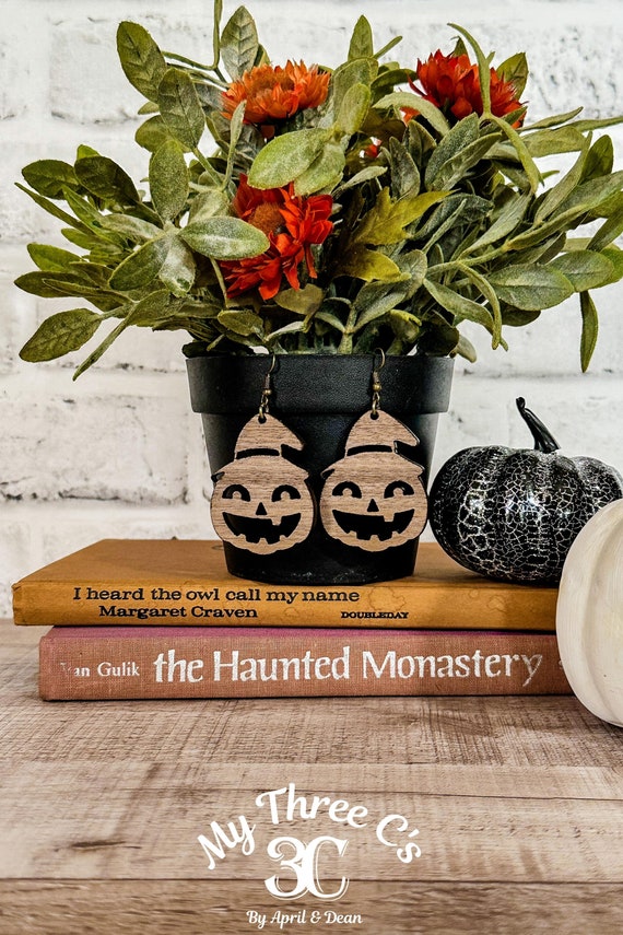 Scarecrow Earrings | Halloween Earrings | Pumpkin Earrings | Laser Cut | Natural Wood | Lightweight Earrings | Spooky | Fall | October