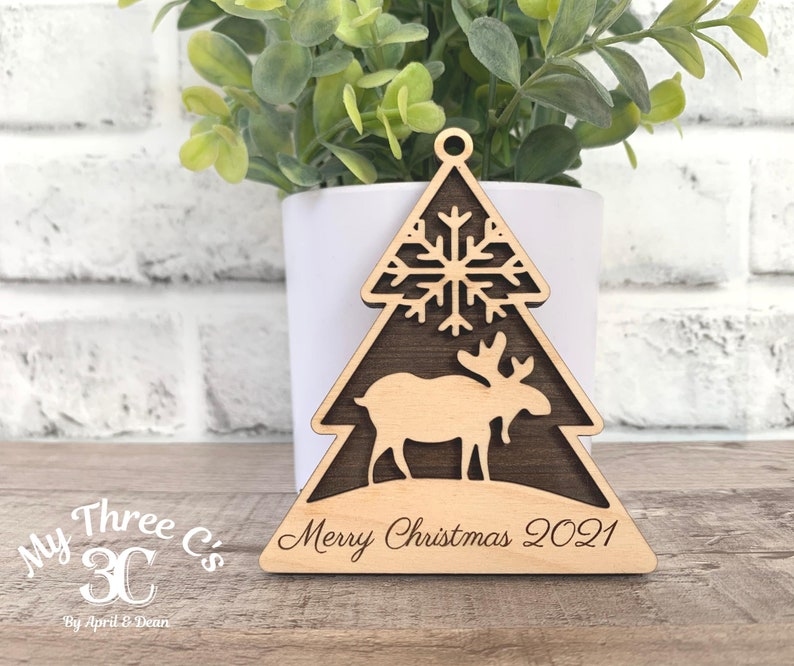 Adorno de árbol de Navidad de animales del bosque / Ciervo / Oso / Lobo / Alce / Decoración navideña / Personalizado / Adorno navideño / Grabado con láser 3. Moose