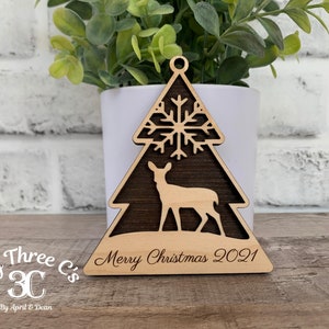 Adorno de árbol de Navidad de animales del bosque / Ciervo / Oso / Lobo / Alce / Decoración navideña / Personalizado / Adorno navideño / Grabado con láser 1. Deer