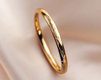 Hammered Matte Solid Gold Ring for Women - 1.5mm Dome Wedding Stacking Band 9k 14k 18k - Handcrafted