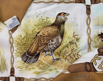 GUCCI ヴィンテージ・スカーフ 鳥と草のデザイン GUCCI ヴィンテージ・スカーフ 鳥と草のデザイン