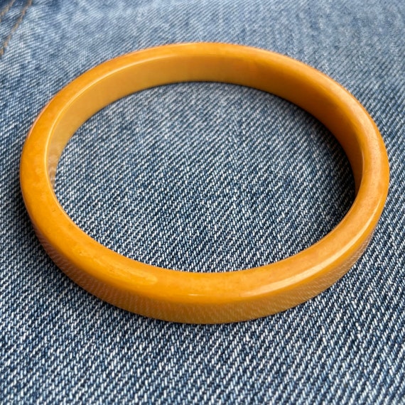 1930s bakelite bangle - image 1