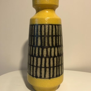 Haldensleben VEB East German Pottery Vase 3040