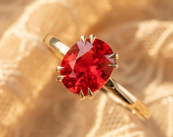 Ovale robijnrode verlovingsring, massief gouden robijnrode ring, geboortesteen juli, minimalistische beloftering, rode edelsteenring, sierlijke gouden ringcadeau