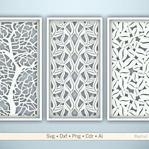 Könnte beinhalten: Drei weiße rechteckige Paneele mit aufwendigen Ausschnitten. Die Paneele zeigen ein Baum-, Blatt- und Kaffeebohnenmuster. Die Paneele sind weiß gerahmt und vor einem hellblauen Hintergrund platziert. Der Text unten lautet "Svg • Dxf • Png • Cdr • Ai" und "Digitale Dateien".