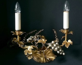 Gold tole Italian table lamp, gold leaves and grapes lamp, two arm table lamp, Italian tole lamp, gilt metal Italy, table candelabra