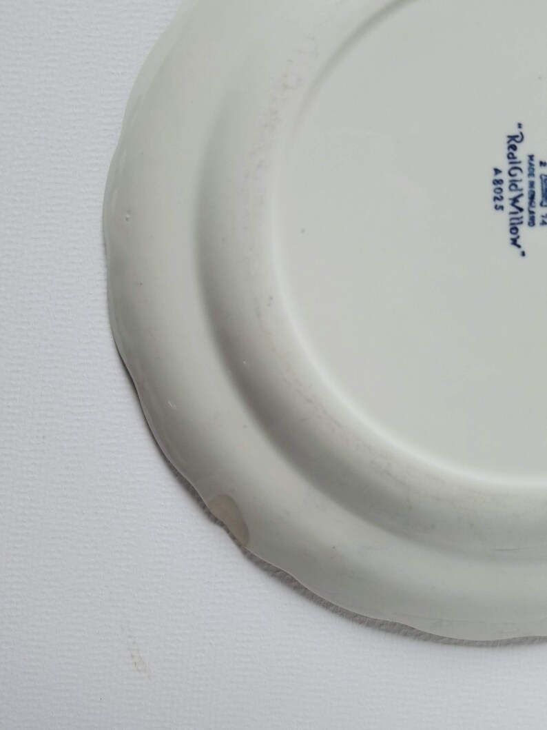 A8025 luncheon 8.5 plate Blue Willow Booths England Real Old Willow blue transferware plate