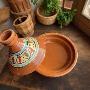 Autentisk handgjord marockansk lertagine 20 cm | Traditionell kokgryta | Keramiska kokkärl | Present till matälskare
