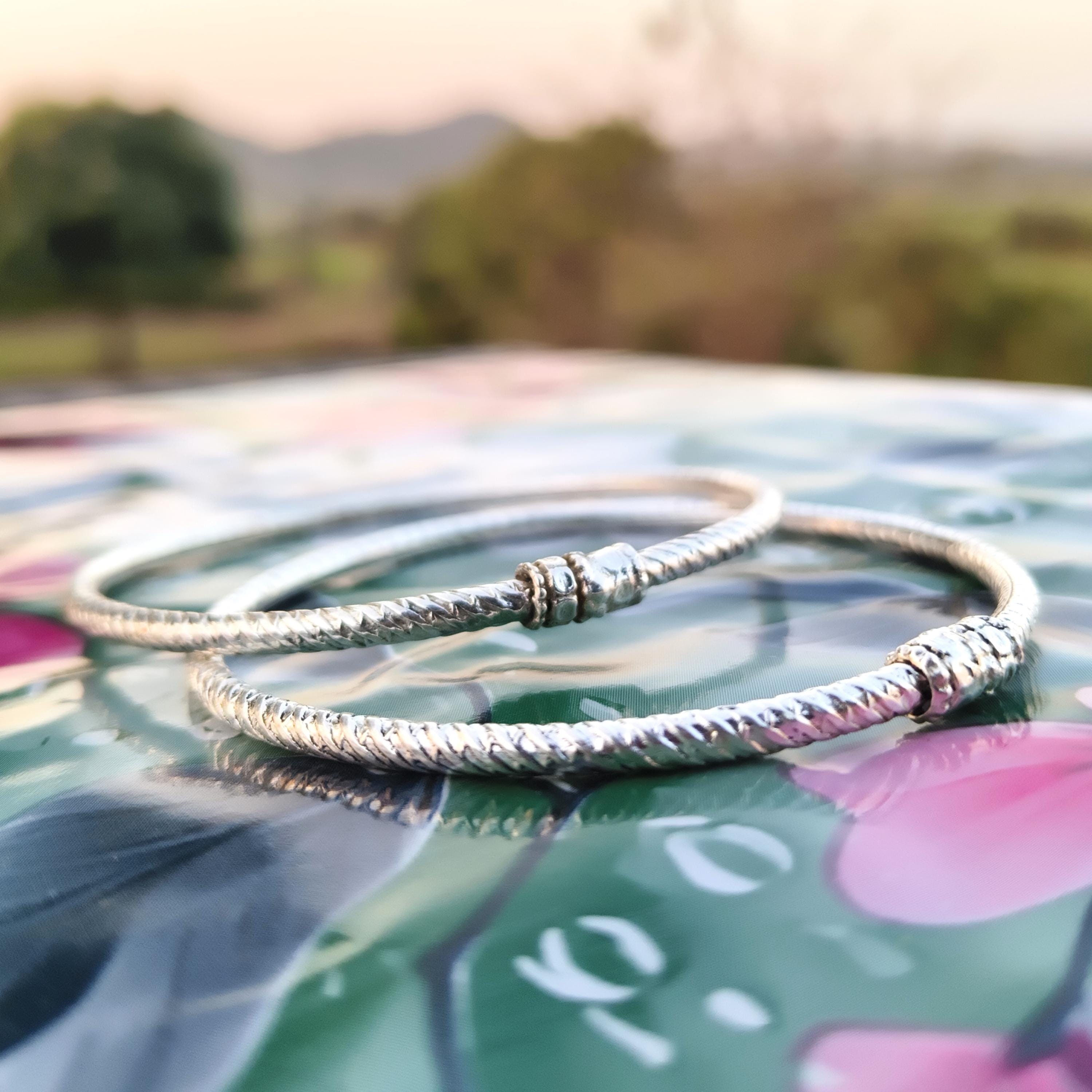 pryground シュウト　 009-ROD-BANGLE Handmade Oxidized Sterling Silver Twisted Bangle Set | Ethnic Kada