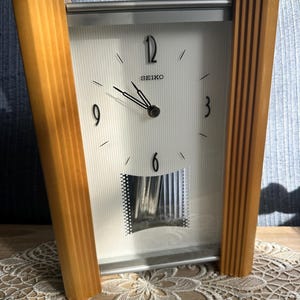 Vintage Seiko Quartz Tabletop Pendulum Clock, Light Wood Columns and Silver-Coloured Frame, Rectangular Mantel Clock, 28 cm