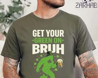 Funny Bigfoot St Patricks Day Shirt, Bigfoot Shamrock T-Shirt, Sasquatch Irish Lover Gift, Lucky Shamrock Graphic Tee for Men Women