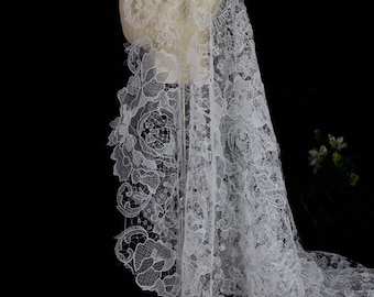 Spanish Mantilla Wedding Veil with Floral Lace Edge