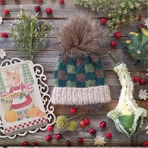 WORSTED Plaid Hat &quot;Cranberry Pie&quot; Knitting Pattern PDF, Flat and Round Versions, Fur Pom Instructions. NB to Adult sizes Pattern in English