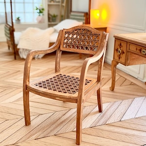 Claire Fauteuil met rietvlechtwerk – doe-het-zelfkit poppenhuis schaal 1-12