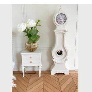 Schwedische Mora Clock im Gustavianischen Stil als 1:12 DIY Selbstbausatz