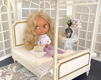 Kit de bricolage pour lit de poupée à baldaquin à l'échelle 1/6 – Lit de maison de poupée à faire soi-même découpé au laser pour poupées de 30 cm (12-13 po.)