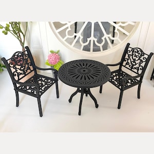 Ensemble de meubles de patio en fonte – 3 pièces – KIT de bricolage miniature à l&#39;échelle 1:12 --- taille d&#39;une maison de poupée classique
