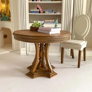 Elegant Round Wilhelminian Style Dining Table – 1-6 scale fashion doll furniture - DIY kit