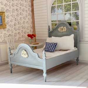 Romantic Dollhouse Bed – 1:12 scale Miniature DIY-KIT