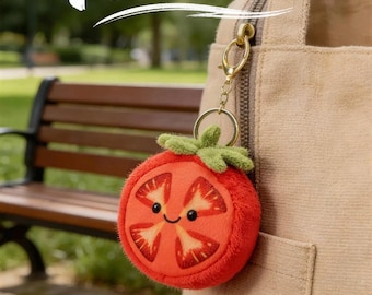 Amuleto de peluche de tomate sonriente · Accesorio suave para bolso kawaii · Llavero de verdura divertido