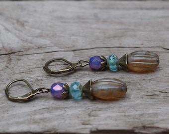 Boucles d’oreilles vintage avec perles de verre d’olives de Bohême - beige, brun clair, ambre, aqua, turquoise, violet, lavande et bronze