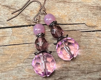 Vintage Ohrringe mit böhmischen Glasperlen - rosa, light amethyst, aubergine & kupfer - Ohrhänger Vintageohrringe Einzelstück