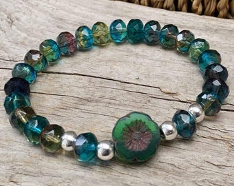 Bracelet with Bohemian glass beads - petrol, aubergine, green, silver - flower, flower, hibiscus