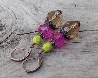 Bright vintage earrings with Bohemian glass beads - taupe, pink, kiwi green, kiwi & copper