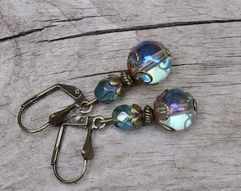 BOUCLES D'OREILLES VINTAGE avec perles de verre - vert d'eau & bronze