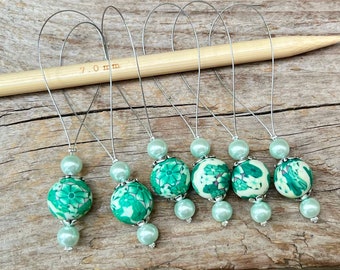6 stitch markers with polymer clay beads - stitch counter - green light green silver - set - knitting, knitting aid stitch marker flowers