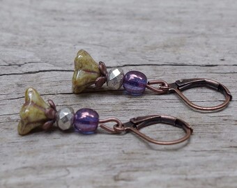 Petites boucles d’oreilles vintage avec perles de verre Bohemian FLOWERS - kaki, argent antique, violet et cuivre