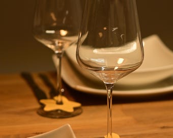 Segnabicchieri a forma di stella | Segnaposto per bicchieri da vino | Etichette con nome | Decorazione da tavola | Natale | Pendenti in vetro