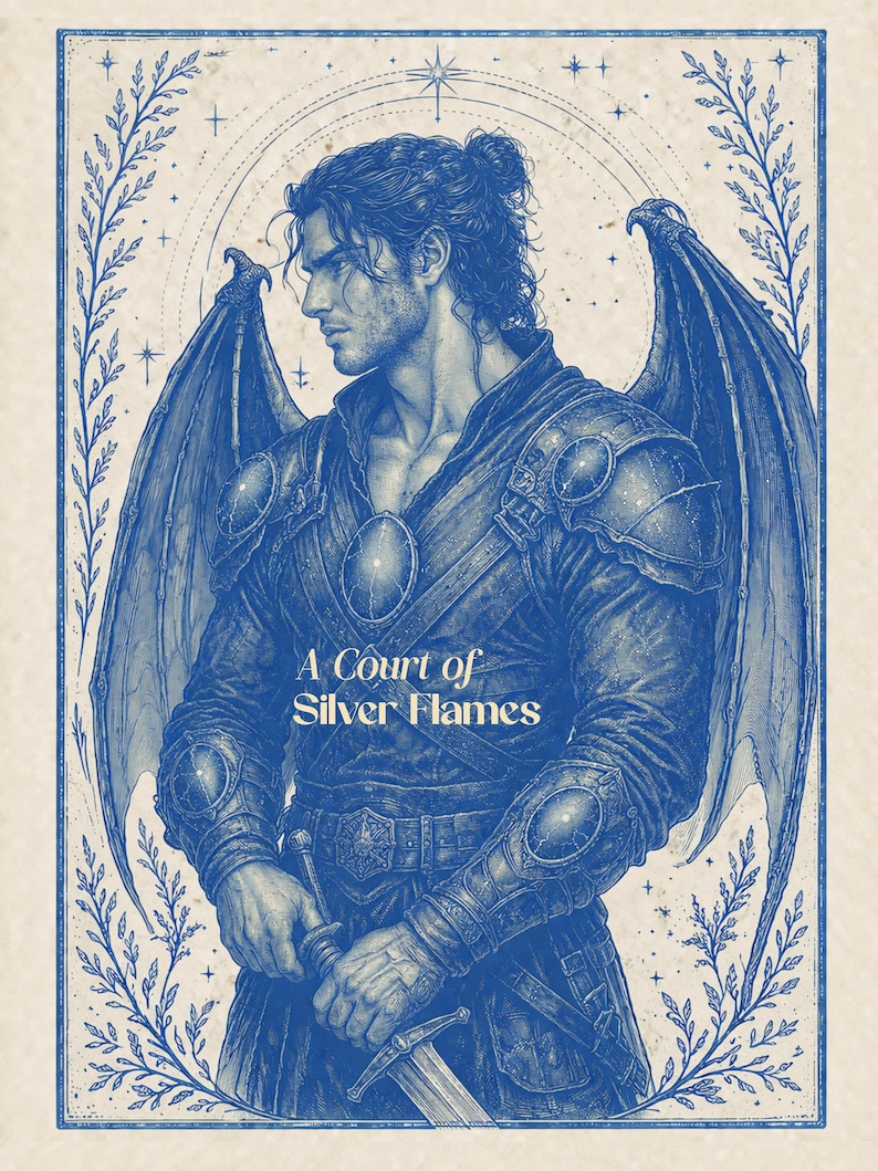 K&ouml;nnte beinhalten: Blaue Illustration einer gefl&uuml;gelten Figur, die ein Schwert h&auml;lt, mit dem Text "A Court of Silver Flames". Das Kunstwerk zeigt eine detaillierte Darstellung eines Mannes mit Fl&uuml;geln, R&uuml;stung und Schwert, vor einem dekorativen Rahmen.