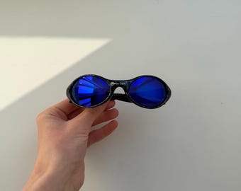 Oakley x Brain Dead Eye Jacket Sunglasses with Prizm Blue Polarized Lenses – Y2K Streamlined Wraparound Sunglasses