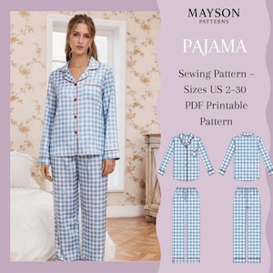 Puede incluir: Una mujer modela un conjunto de pijama a cuadros azules y blancos con ribete rojo. La imagen incluye un patrón de costura para un conjunto de pijama, con la palabra "PAJAMA" y el texto "Sewing Pattern - Sizes US 2-30 PDF Printable Pattern".