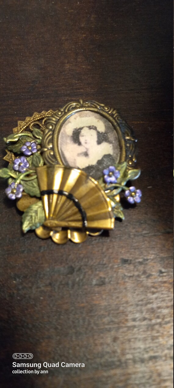 Metal Memorial Pin 1930s - image 1