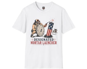 Camiseta de lanzador de mortero designado / Caricatura de fuegos artificiales patrióticos