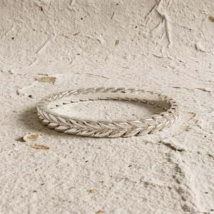 Wheat Ring, Leaf Band, Botanical Stacking Ring, Nature Inspired Textured Wedding Band, Laurel Ring for Her