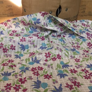 Length 1.8m. 1950s White Woven Sheer Fabric Packed with Pretty Fuchsias. Dressmaking Fabric. 1yd34&quot;