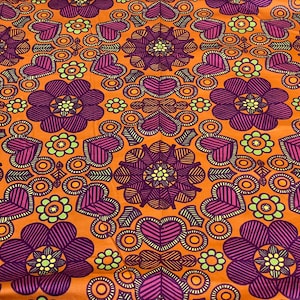 Fleurs et coeurs des années 1960 &#39;Carol&#39; par Morton Sundour. Tissu en coton. Tissu d&#39;ameublement rétro, longueur 1 m, découpé dans un boulon